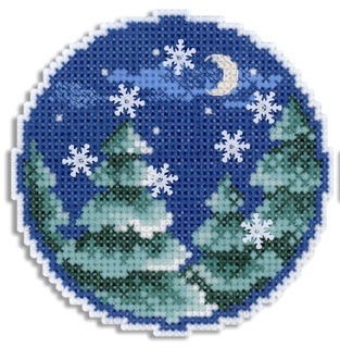 Новогодний шар с узорами (двусторонняя ёлочная игрушка) (9*9 см) (пластиковая канва)